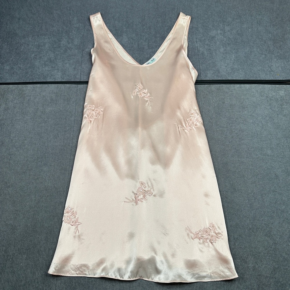 Delta Burke Collection Y2k Pink Satin Floral Embroidered Tie Back Nightgown